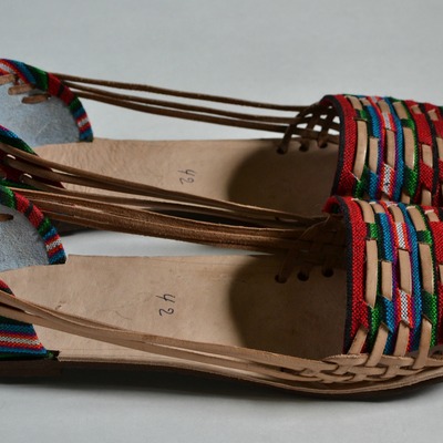 Women's caites/huaraches size 42 us 11.5