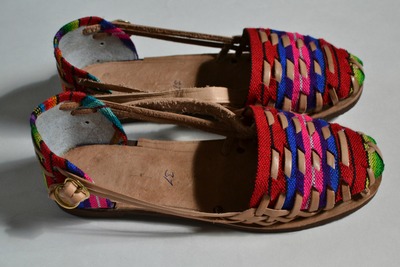 Size 31 US 13 Kids' Caites