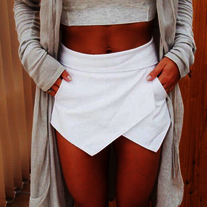 Tiered Elegance Shorts in White - Thumbnail 2