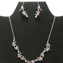 Avon Sparkling Color Vine Necklace & Earring Gift Set