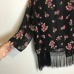 Floral Fringe Kimono - Thumbnail 2