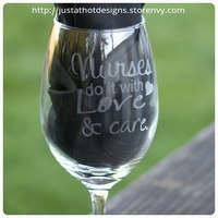 Etched Wine Glass for Nurses - Thumbnail 2