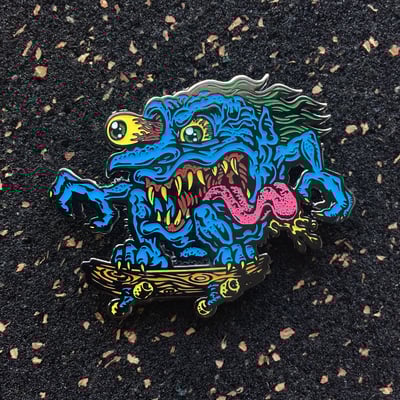 Skate creep (blue hard enamel) pin le(50)