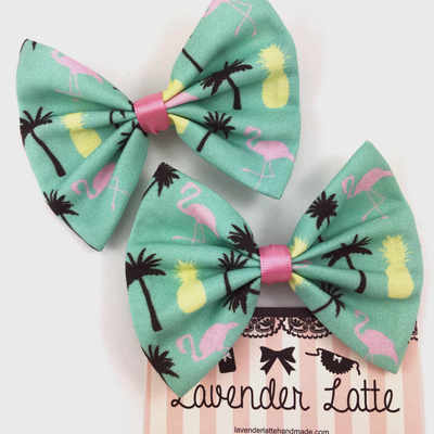 Perfect summer mint fabric hair bow - flamingos, palm trees and pineapple hair clip - Thumbnail 5