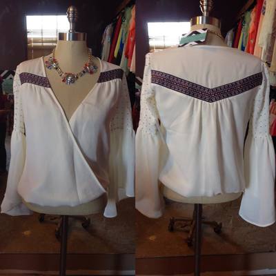 BEBE Embroidered Bell Sleeve - XXS 