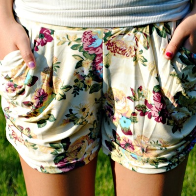 Floral harlem short