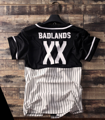 BADLANDS BASEBALL UNIFORM SHORT SLEEVED SKATEBOARD WHITE BLACK T SHIRT