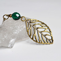 Leaf Necklace, Cutout Leaf Necklace, Spring Jewelry, Plant Necklace, Nature Lovers Gift, Emerald Green Leaf Necklace - Thumbnail 3