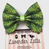 SALE! Dark Green Video Game Inspired Fabric Hair Bow -- Triforce Handmade Hair Clip Accessory - Thumbnail 2