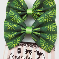 SALE! Dark Green Video Game Inspired Fabric Hair Bow -- Triforce Handmade Hair Clip Accessory - Thumbnail 3