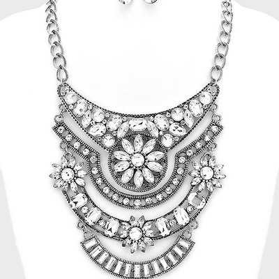 Valencia bib necklace set