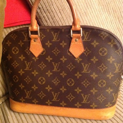 100% authentic louis vuitton alma handbag