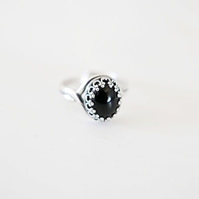 Mini oval black onyx ring