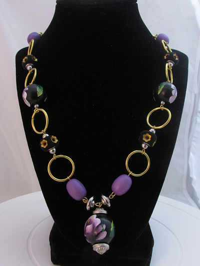 Floral bead necklace