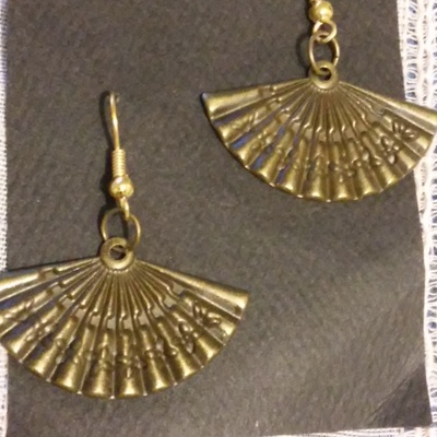 Gold asian fan earrings - Thumbnail 5
