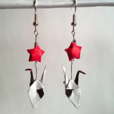 Origami crane earrings: red crested with star