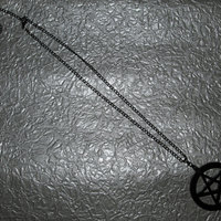 Black Acrylic Pentagram Necklace - Thumbnail 3