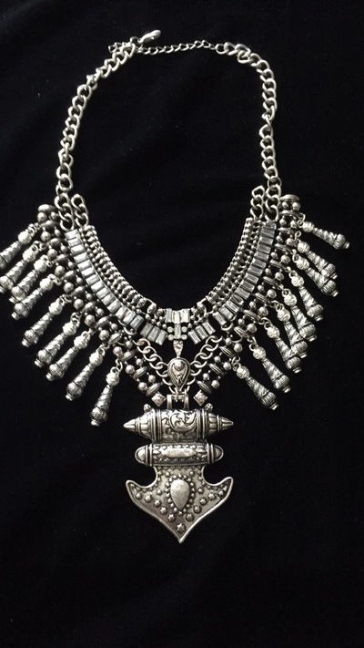 Ruffian statement necklace (Please specify gun-metal silver or gold)