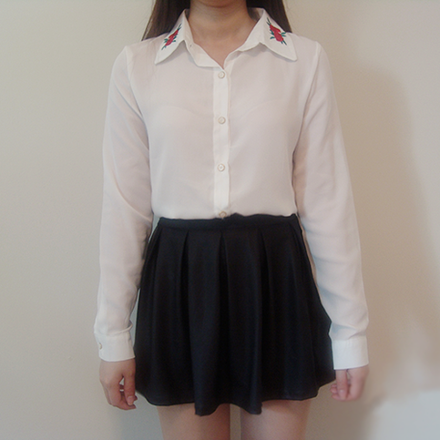 embroidered collar blouse