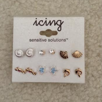 (new with tags) underwater themed earrings