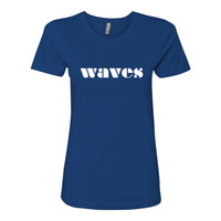lady waves  - Thumbnail 1
