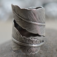 Serenade Leaf Wrap Ring - Thumbnail 1