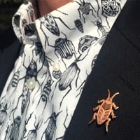 Chuckroach Pin - Thumbnail 1