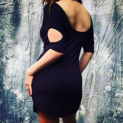 Mod-shift dress w/cut-out sleeves