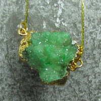 Small Gold Plated Green Cluster - Thumbnail 3