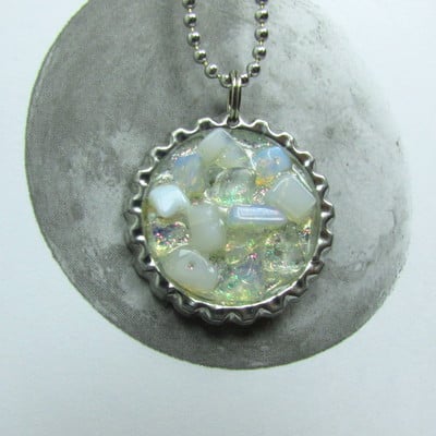 Resin cast moonstone pendant - Thumbnail 2