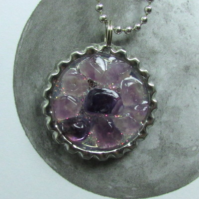 Resin cast amethyst pendant 
