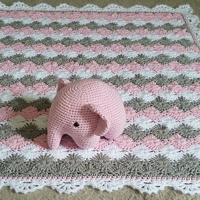 Gift set - starburst blanket and elephant