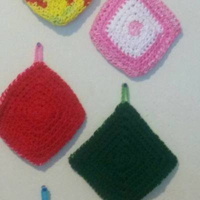 Crochet small pot holders