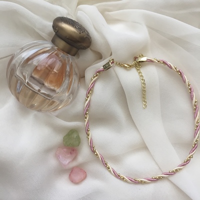 Penny lane choker