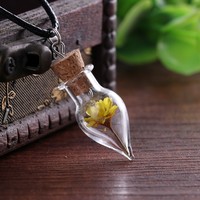 Handmade Daisy Dried Flower in Natural Glass Necklace - Thumbnail 1
