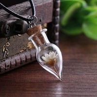 Handmade Daisy Dried Flower in Natural Glass Necklace - Thumbnail 2