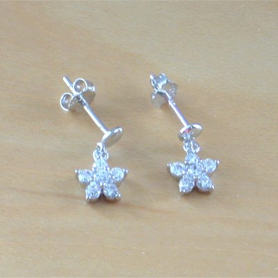 925 silver clear cz daisy earrings/small silver daisy stud earrings/white cz earrings/ cz jewelry/white cz jewellery/cz flower earrings/stud