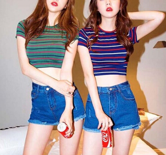 VINTAGE GIRL SUMMER CROP TOP