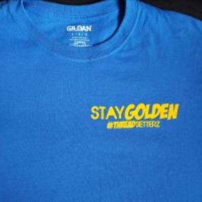 Stay golden blue tee
