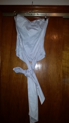 White Strapless Top w/Bow  Size 2X