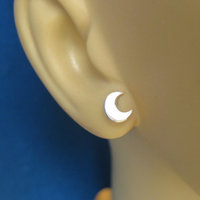 Crescent moon earrings stud - Thumbnail 1