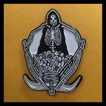 SLUGGA PARASITE ENAMEL PIN