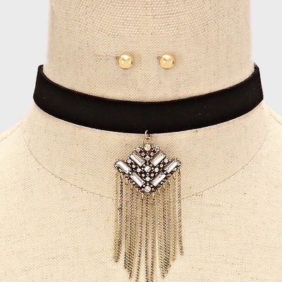 Sonya choker necklace