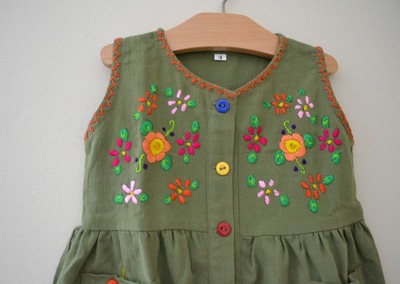 Flower Embroidered Dress Size 3-4.5 yrs.