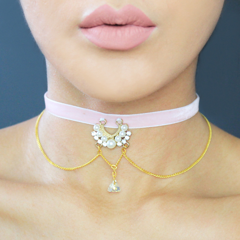 Elizabeth Pink Choker 