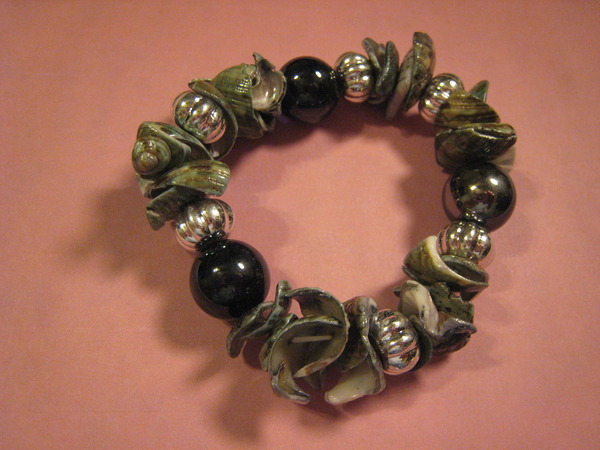 Stretch Shell Bracelet