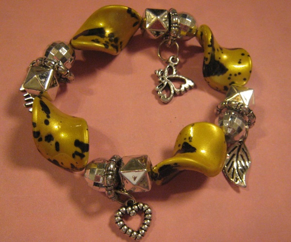 Stretch Shell Bracelet