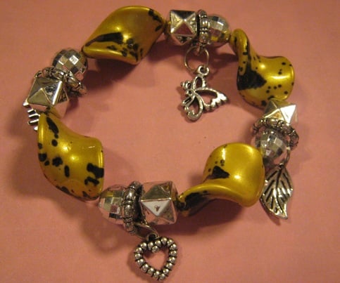 Stretch Shell Bracelet