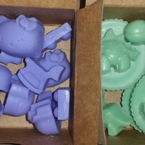 3oz boxes assorted pieces & scents 