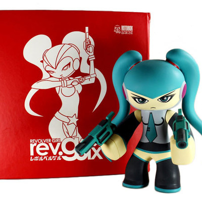 Revolver girl 6ix - diva edition by kuso vinyl